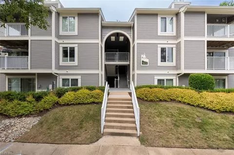 1013 Autumn Woods Ln # 103, Virginia Beach, VA 23454