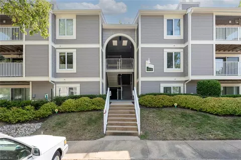 1013 Autumn Woods Ln # 103, Virginia Beach, VA 23454