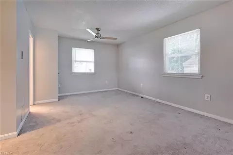 Bedroom - 806 Burton St, Hampton, VA 23666 photo 3 of 5
