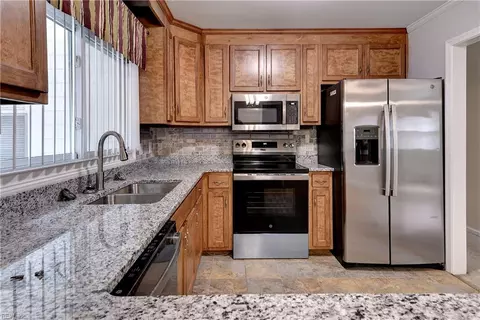 Kitchen - 806 Burton St, Hampton, VA 23666 photo 2 of 3