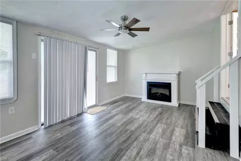 Living - 806 Burton St, Hampton, VA 23666 photo 4 of 8