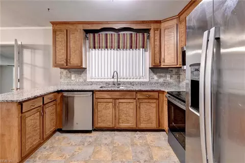 Kitchen - 806 Burton St, Hampton, VA 23666 photo 3 of 3