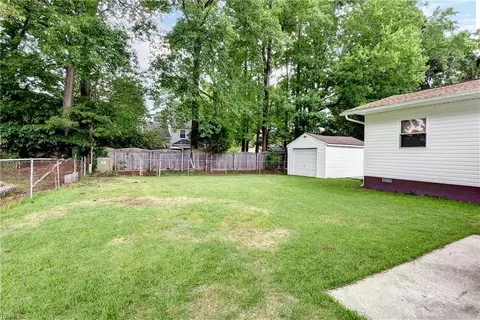 Exterior - 806 Burton St, Hampton, VA 23666 photo 4 of 8