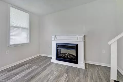 Living - 806 Burton St, Hampton, VA 23666 photo 6 of 8