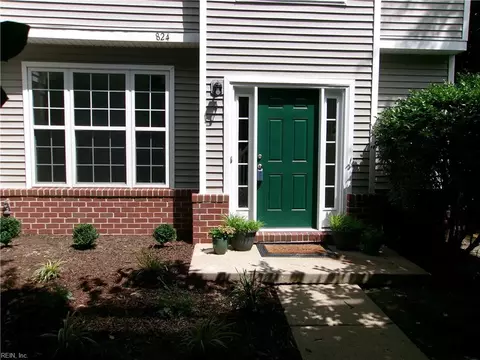 824 Oak Springs Ct, Newport News, VA 23602