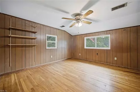 Bedroom - 19 E Lamington Rd, Hampton, VA 23669 photo 6 of 9