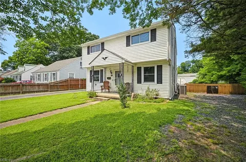Exterior - 19 E Lamington Rd, Hampton, VA 23669 photo 3 of 9