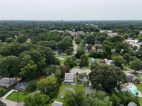 View/Area - 19 E Lamington Rd, Hampton, VA 23669 photo 5 of 10