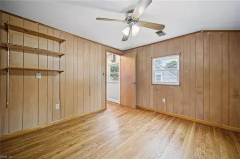 Bedroom - 19 E Lamington Rd, Hampton, VA 23669 photo 5 of 9