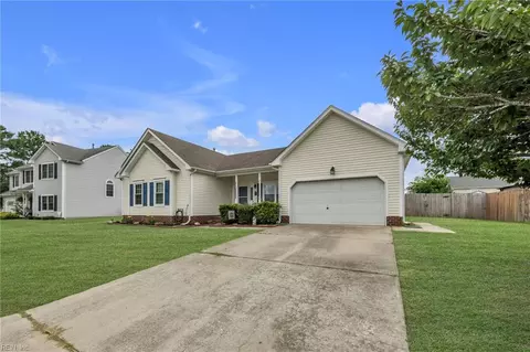 102 Ruby Ct, Suffolk, VA 23434 photo 3