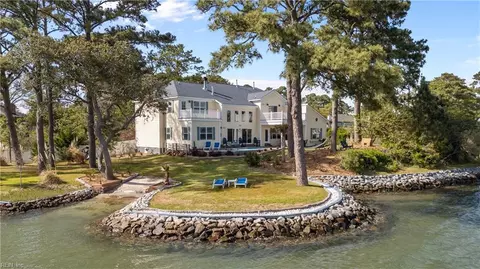 2000 English Cedar Cir, Virginia Beach, VA 23451