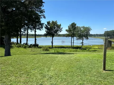 View/Area - 103 Beale Ave, Smithfield, VA 23430 photo 1 of 4