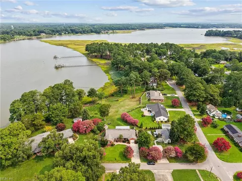 View/Area - 103 Beale Ave, Smithfield, VA 23430 photo 2 of 4