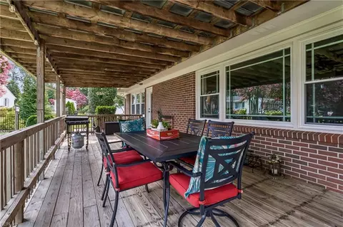 Exterior - 103 Beale Ave, Smithfield, VA 23430 photo 5 of 10
