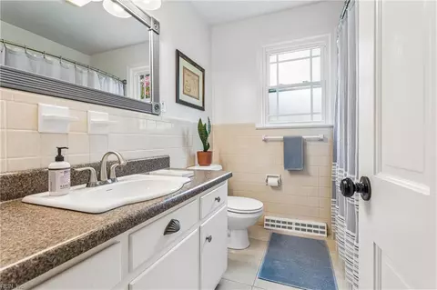 Bath - 103 Beale Ave, Smithfield, VA 23430 photo 1 of 2