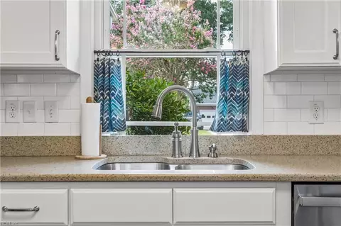 Kitchen - 103 Beale Ave, Smithfield, VA 23430 photo 4 of 4