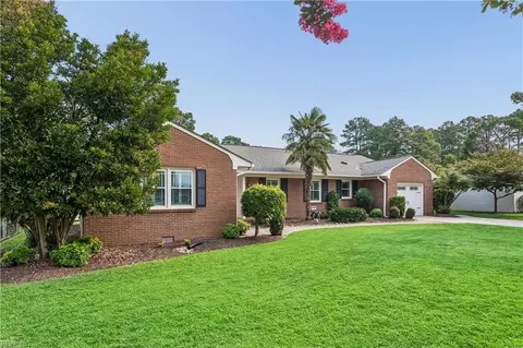 Exterior - 103 Beale Ave, Smithfield, VA 23430 photo 3 of 10