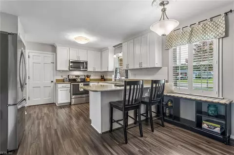Kitchen - 103 Beale Ave, Smithfield, VA 23430 photo 2 of 4