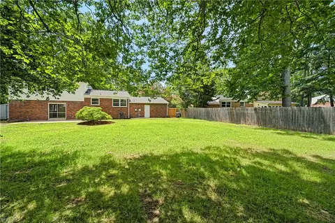 Exterior - 118 Tanglewood Dr, Hampton, VA 23666 photo 6 of 7