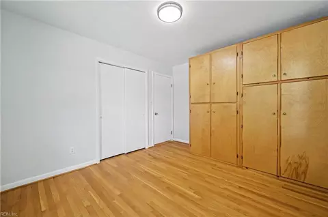 Bedroom - 118 Tanglewood Dr, Hampton, VA 23666 photo 5 of 8