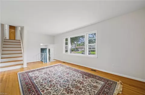 Living - 118 Tanglewood Dr, Hampton, VA 23666 photo 1 of 5