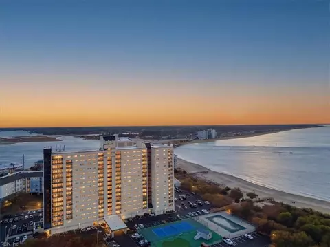 3288 Page Ave #504, Virginia Beach, VA 23451