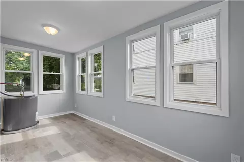 Entry Way - 115 E Pembroke Ave, Hampton, VA 23669 photo 3 of 3