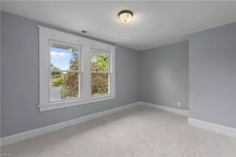 Bedroom - 115 E Pembroke Ave, Hampton, VA 23669 photo 2 of 7