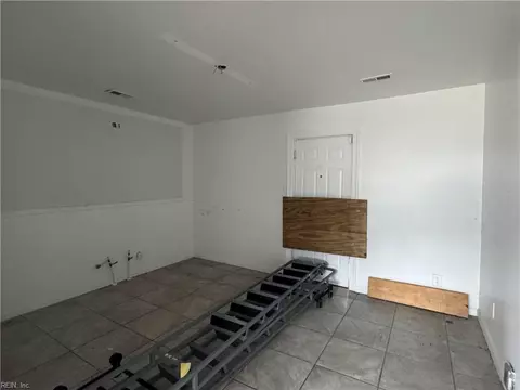 8385 W Mercury Blvd, Hampton, VA 23669 photo 8