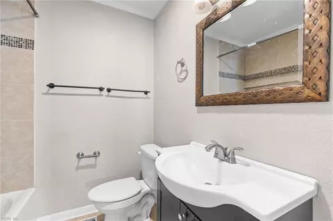 Bath - 325 E Lorengo Ave, Norfolk, VA 23503 photo 2 of 2