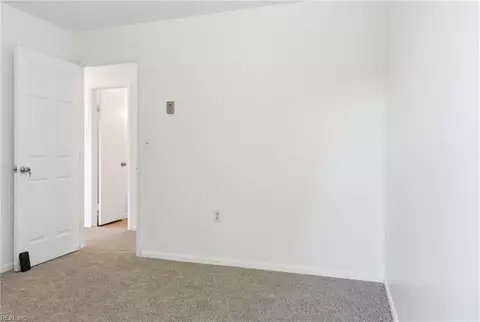 Bedroom - 1012 Balview Ave, Norfolk, VA 23503 photo 3 of 7