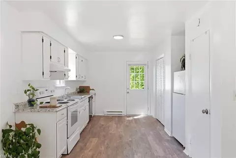 Kitchen - 1012 Balview Ave, Norfolk, VA 23503 photo 2 of 2