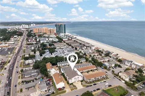 2325 W Great Neck Rd #203, Virginia Beach, VA 23451