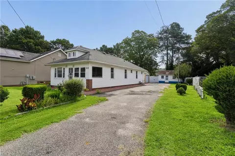 1417 Gust Ln, Chesapeake, VA 23323