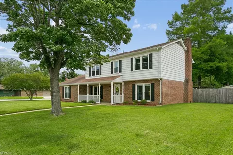 Exterior - 201 Captains Ct, Hampton, VA 23669 photo 2 of 8