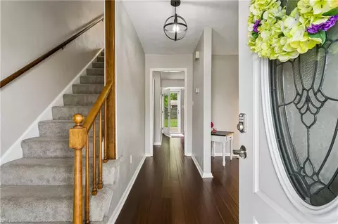 Entry Way - 201 Captains Ct, Hampton, VA 23669 photo 1 of 2