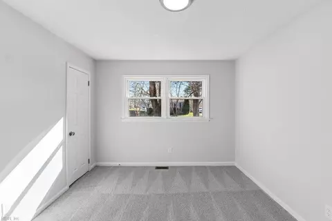 Bedroom - 18 Fort Worth St, Hampton, VA 23669 photo 7 of 12