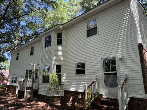 921 Cedar Rd, Chesapeake, VA 23322 photo 5