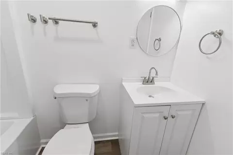 Bath - 1079 Johnstons Rd, Norfolk, VA 23513 photo 4 of 4