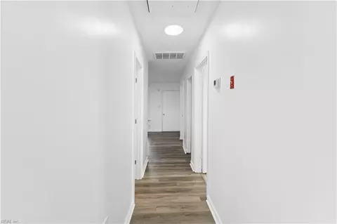 Entry Way - 1079 Johnstons Rd, Norfolk, VA 23513 photo 3 of 3