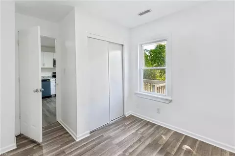 Bedroom - 1079 Johnstons Rd, Norfolk, VA 23513 photo 6 of 7