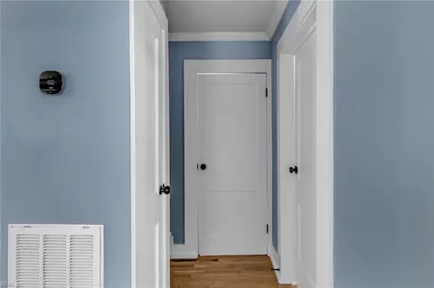 Entry Way - 401 Glendale Rd, Hampton, VA 23661 photo 1 of 3