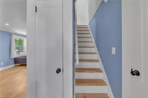 Entry Way - 401 Glendale Rd, Hampton, VA 23661 photo 2 of 3