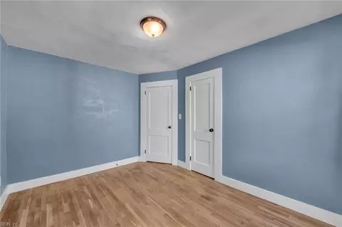 Bedroom - 401 Glendale Rd, Hampton, VA 23661 photo 3 of 16