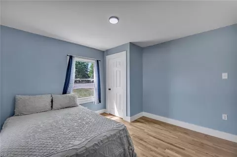 Bedroom - 401 Glendale Rd, Hampton, VA 23661 photo 14 of 16