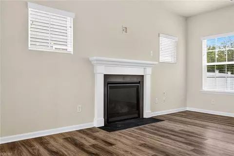 Living - 117 Blessing Cir, Suffolk, VA 23434 photo 3 of 4