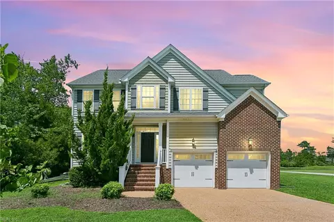 12 Elm St, Poquoson, VA 23662