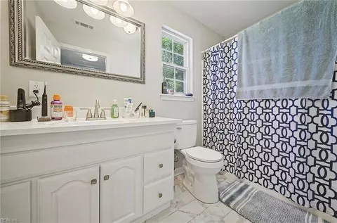 Bath - 6422 Devonshire Rd, Norfolk, VA 23513 photo 1 of 2