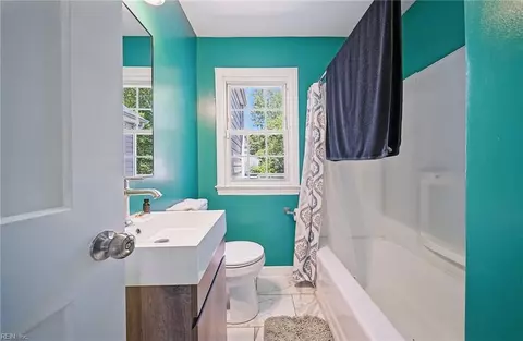 Bath - 6422 Devonshire Rd, Norfolk, VA 23513 photo 2 of 2