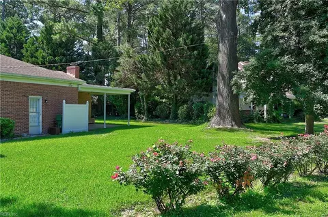 Exterior - 8575 Circle Dr, Norfolk, VA 23503 photo 3 of 4